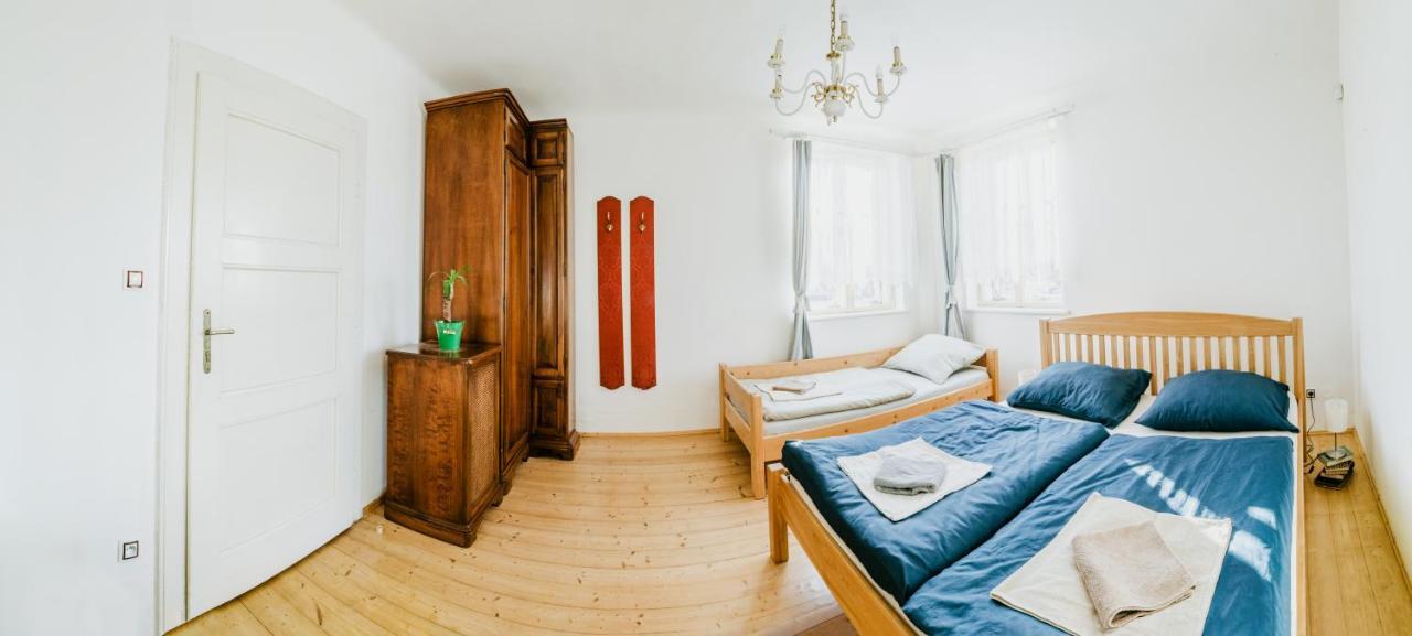 Maison d'hôtes U Nas Ve Vile à Cejc Extérieur photo