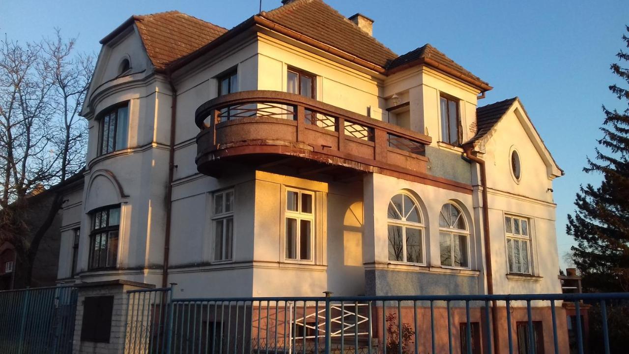 Maison d'hôtes U Nas Ve Vile à Cejc Extérieur photo